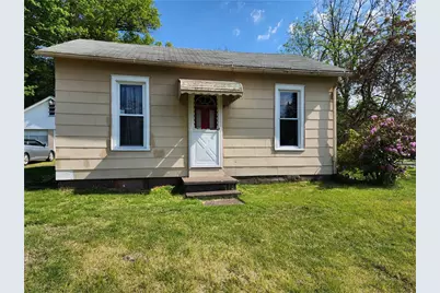 236 Superior St, Hermitage, PA 16148 - Photo 1