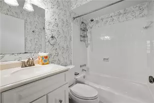 1230 Chatham Park Dr, Scott Township, PA 15216 - Photo 22