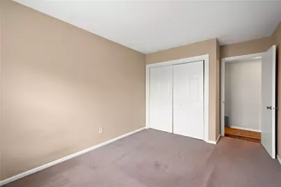 1230 Chatham Park Dr #D, Scott Township, PA 15216 - Photo 18