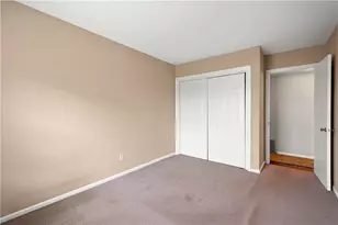 1230 Chatham Park Dr, Scott Township, PA 15216 - Photo 18