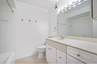 1230 Chatham Park Dr #D, Scott Township, PA 15216 - Photo 30