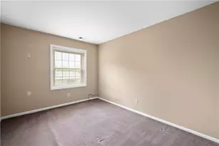 1230 Chatham Park Dr, Scott Township, PA 15216 - Photo 20