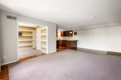 1230 Chatham Park Dr #D, Scott Township, PA 15216 - Photo 12