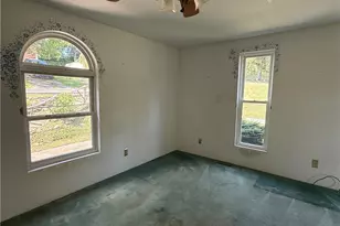 125 Ayers Ave, Twp of But SE, PA 16001 - Photo 24