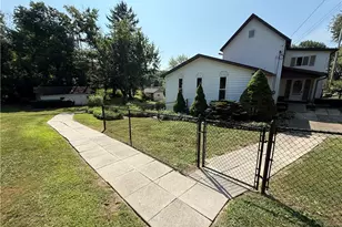 125 Ayers Ave, Twp of But SE, PA 16001 - Photo 32