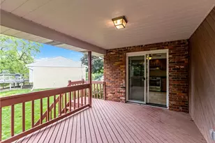 416 Peters Dr, Pittsburgh, PA 15116 - Photo 14