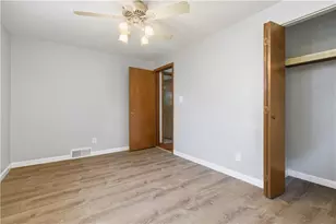 416 Peters Dr, Pittsburgh, PA 15116 - Photo 24