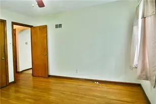 891 Bechtol, Sharon, PA 16146 - Photo 18