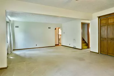 891 Bechtol, Sharon, PA 16146 - Photo 6