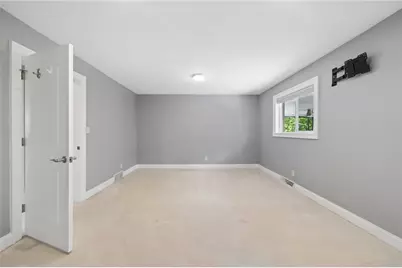 1101 Fairlane Dr, Hopewell Township, PA 15001 - Photo 26