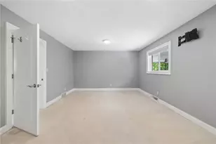 1101 Fairlane Dr, Hopewell Township, PA 15001 - Photo 26