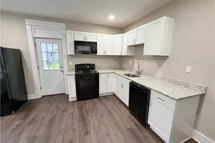 417 Bartram Ave, New Castle, PA 16101 - Photo 12