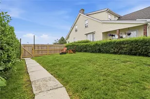 724 St Clair Ave, Jeannette, PA 15644 - Photo 30