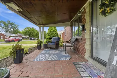664 Somerville Dr, Scott Township, PA 15243 - Photo 6