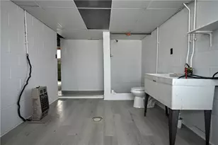 1255 Rosecrest Ave, Monessen, PA 15062 - Photo 24