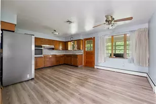 200 Erwin Pl, McKees Rocks, PA 15136 - Photo 6