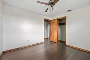 200 Erwin Pl, McKees Rocks, PA 15136 - Photo 16