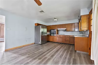 200 Erwin Pl, McKees Rocks, PA 15136 - Photo 8