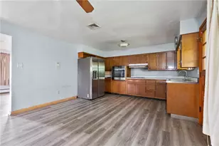 200 Erwin Pl, McKees Rocks, PA 15136 - Photo 8