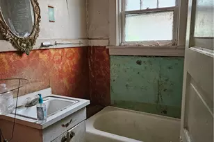 1524 Middle St, Pittsburgh, PA 15215 - Photo 10