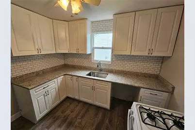 520 Joffre St, Ellwood City, PA 16117 - Photo 4