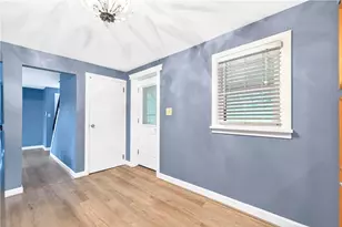 2 Broad St, Jeannette, PA 15644 - Photo 16