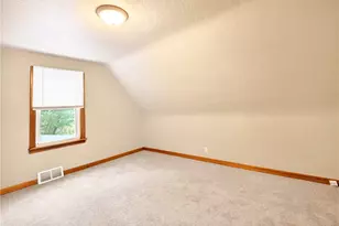 2 Broad St, Jeannette, PA 15644 - Photo 22