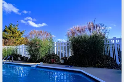 14 Autumnwood Court, Pittsburgh, PA 15239 - Photo 8