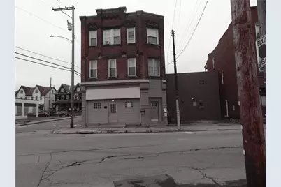 910 Chartiers Ave, McKees Rocks, PA 15136 - Photo 1