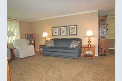 125 Oliver Drive, White Oak, PA 15131 - Photo 10