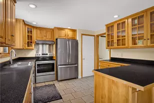 258 Hillcrest Cir, Ross Twp, PA 15237 - Photo 14