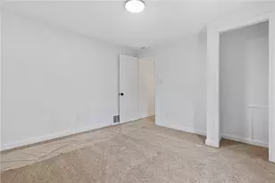 2843 McKelvey Rd, Pittsburgh, PA 15221 - Photo 12