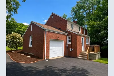 128 Sylvania Dr, South Park, PA 15236 - Photo 2