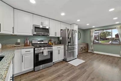3643 Longview Dr, West Homestead, PA 15120 - Photo 12