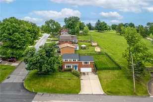 1905 Swallow Hill Rd, Scott Township, PA 15220 - Photo 4