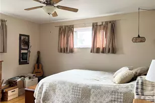 19 Hallmark Dr, Pittsburgh, PA 15235 - Photo 8