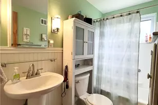 19 Hallmark Dr, Pittsburgh, PA 15235 - Photo 10