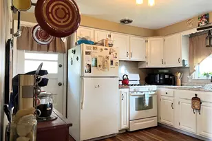 19 Hallmark Dr, Pittsburgh, PA 15235 - Photo 18