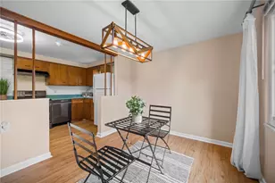 301 Orchard Spring Rd, Scott Township, PA 15220 - Photo 6