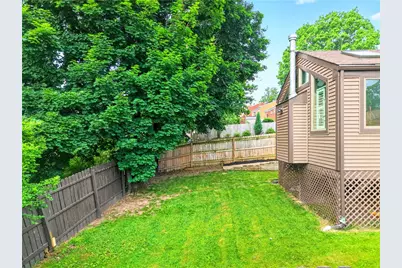 613 Elaine Dr, Pittsburgh, PA 15236 - Photo 38