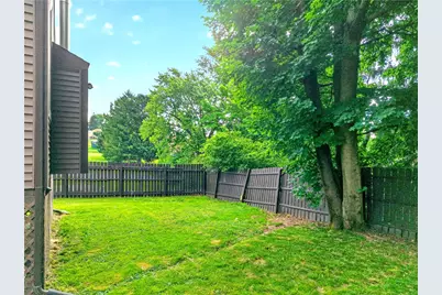 613 Elaine Dr, Pittsburgh, PA 15236 - Photo 36
