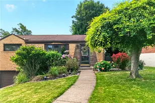 613 Elaine Dr, Pittsburgh, PA 15236 - Photo 2