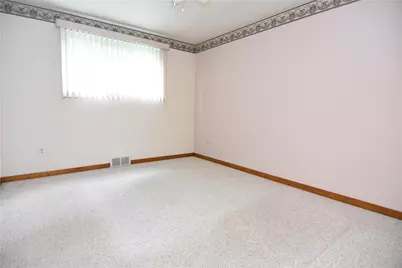 1150 Vivjon Dr, West Homestead, PA 15120 - Photo 24