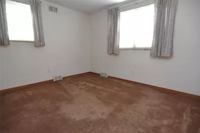 1150 Vivjon Dr, West Homestead, PA 15120 - Photo 30