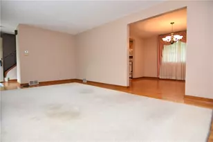 1150 Vivjon Dr, West Homestead, PA 15120 - Photo 10