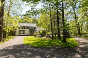 438 Edgewood Dr, Meadville City, PA 16335 - Photo 2