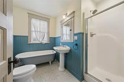 221 Tioga Street, Westmont Hilltop School District, PA 15905 - Photo 16