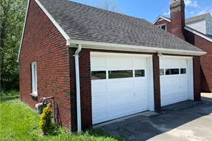 221 N Cascade St, New Castle, PA 16101 - Photo 4