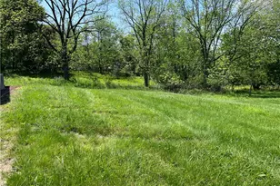 221 N Cascade St, New Castle, PA 16101 - Photo 22