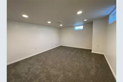 221 N Cascade St, New Castle, PA 16101 - Photo 18